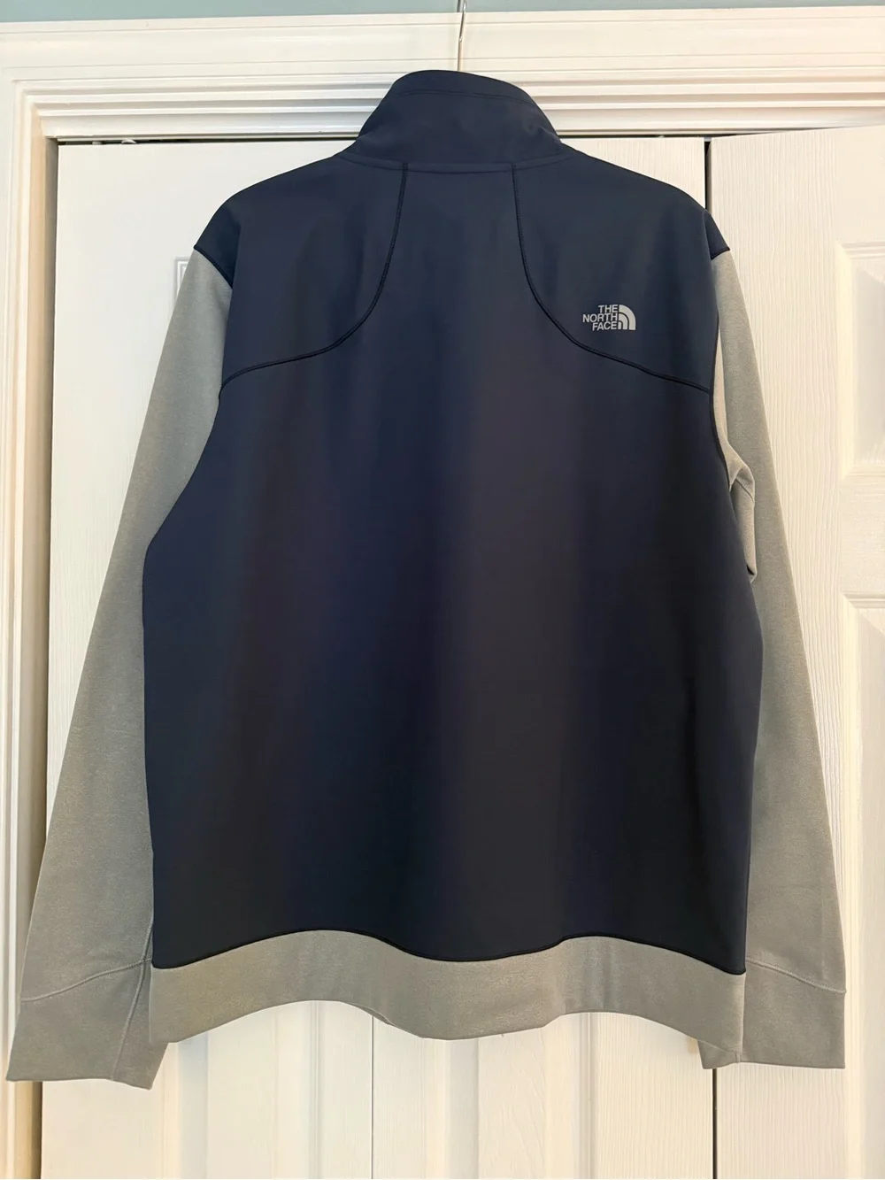 The North Face Men’s Navy & Light Gray Softshell Jacket